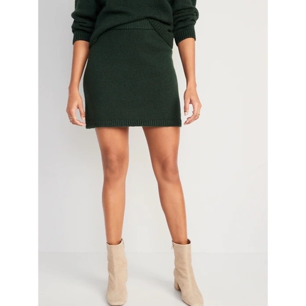 Old Navy Mini Sweater Skirt, Dark Bottle, Size L